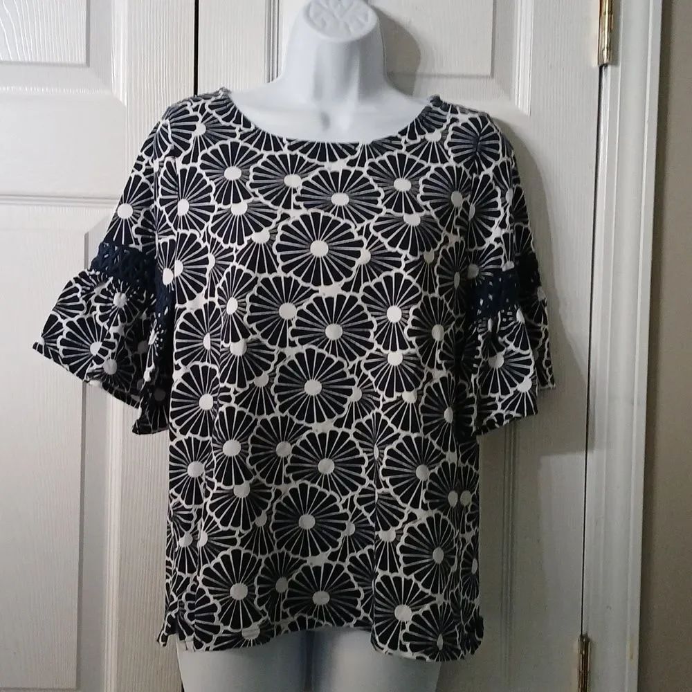 Crown & Ivy navy and white short sleeve top shirt Sz S NWOT